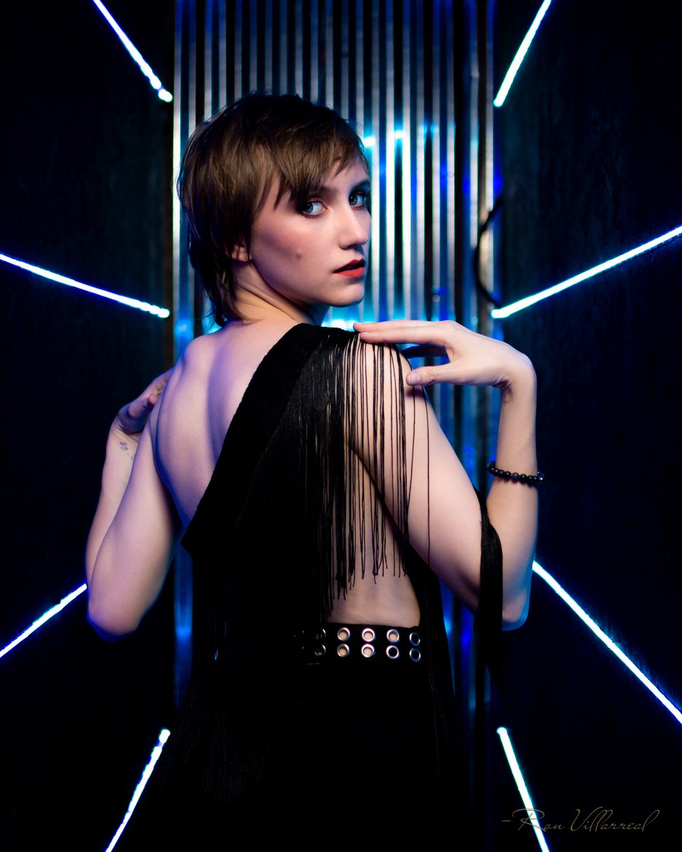 RonVillarreal's tweet photo. Another few from a few months ago...   

Striking Beauty: Laura K Art
Studio: @the_leslie_studio

#ronvillarrealphotography 
#thepixmagazine https://t.co/OuwOCvfEfv