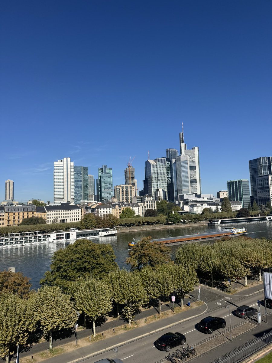 DavisBauerLaw's tweet photo. Currently in Frankfurt, Germany 📍🥨 https://t.co/9tniJvpojl