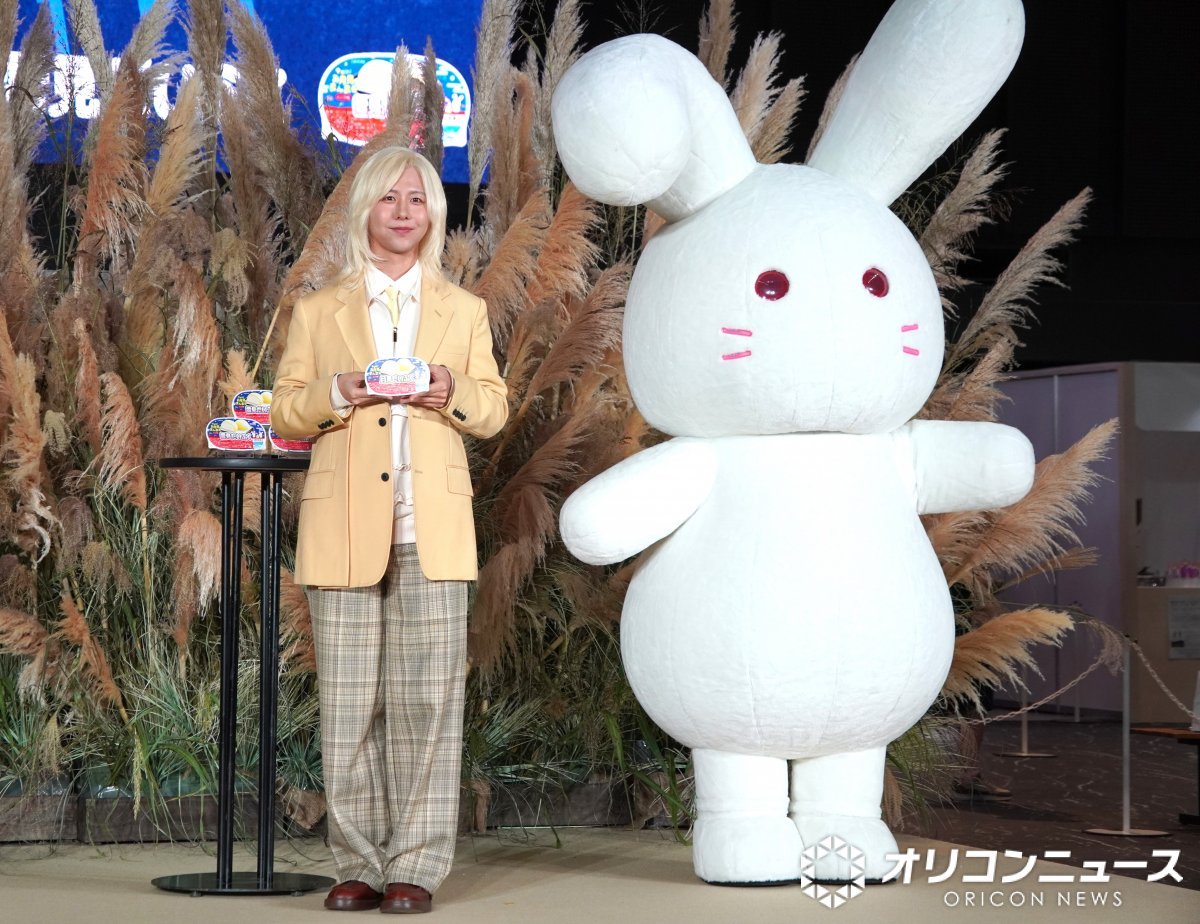 mochiringoMGA's tweet photo. 涼ちゃんとうさぎのツーショット可愛いな🐰💛 https://t.co/2bMx5VI764