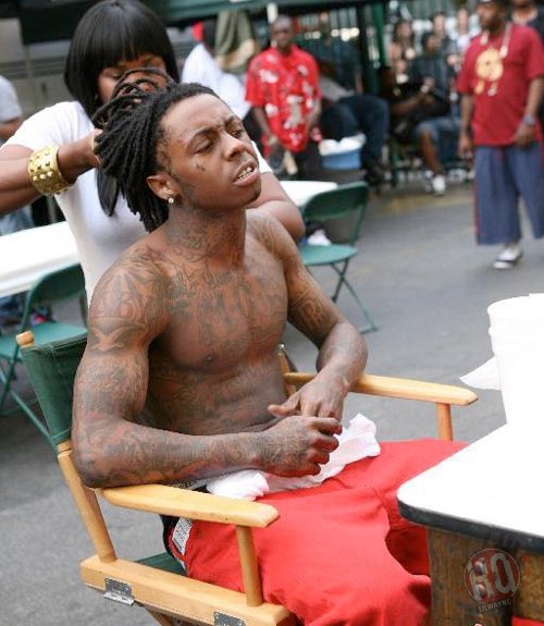 PublicEnemiesHQ's tweet photo. “A Mill” by Lil Wayne is the Money in the Bank theme song #Smackdown https://t.co/O9nv2KOfwx