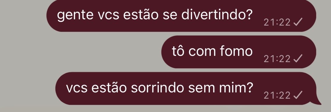 aIprazolet's tweet photo. pqp eu tendo que estudar enquanto meus amigos estão reunidos na minha casa sem mim https://t.co/OnZihbkaKu