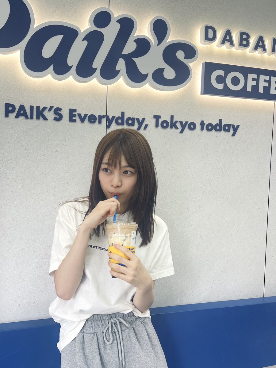 rui_0301_'s tweet photo. おはようございます🥤

今日は！GirlsAward 2026 A/W🤎🤎
生配信もあるよ〜☺︎ https://t.co/JB95Of50zn