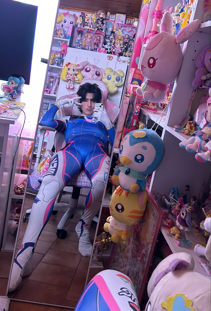 nicohornywhore's tweet photo. Nos besamos mientras jugamos Overwatch? 🫪 https://t.co/ieiS5bLpTc