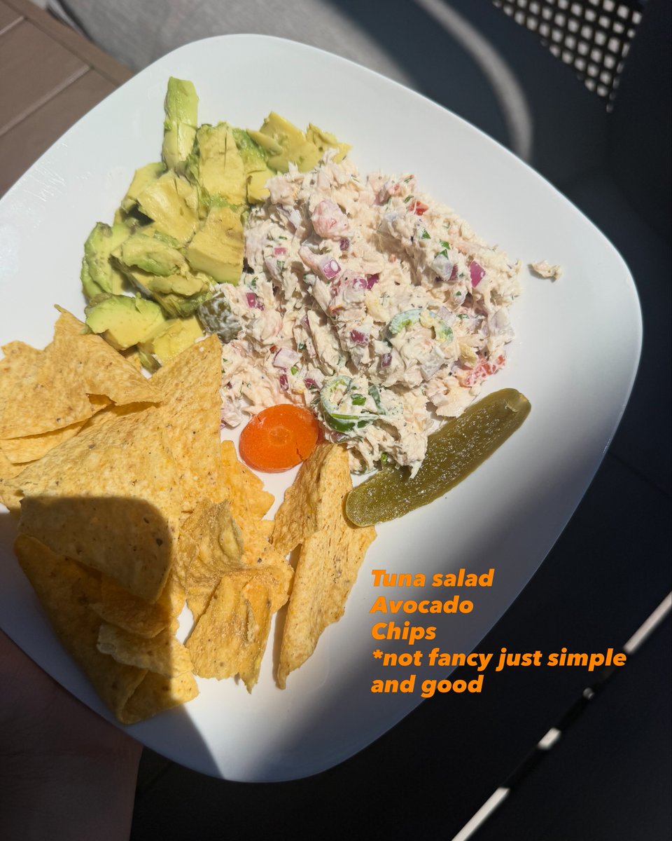 adamstar09's tweet photo. Love sharing easy, simple dishes to spark ideas for the days your brain doesn’t feel like thinking. Love you guys! Your fav nutrition coach https://t.co/8tRnXi4a9p