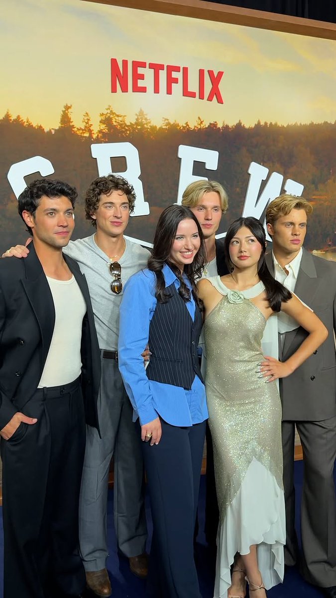LeahXBarnes's tweet photo. since finished crew girl now I just wanna rewatch finding her edge lol!! 😁😁
feels like an age since last watched it!!
I see what they did here in this photo haha
#crewgirl #findingheredge #netflix https://t.co/92xQ1zq7G0