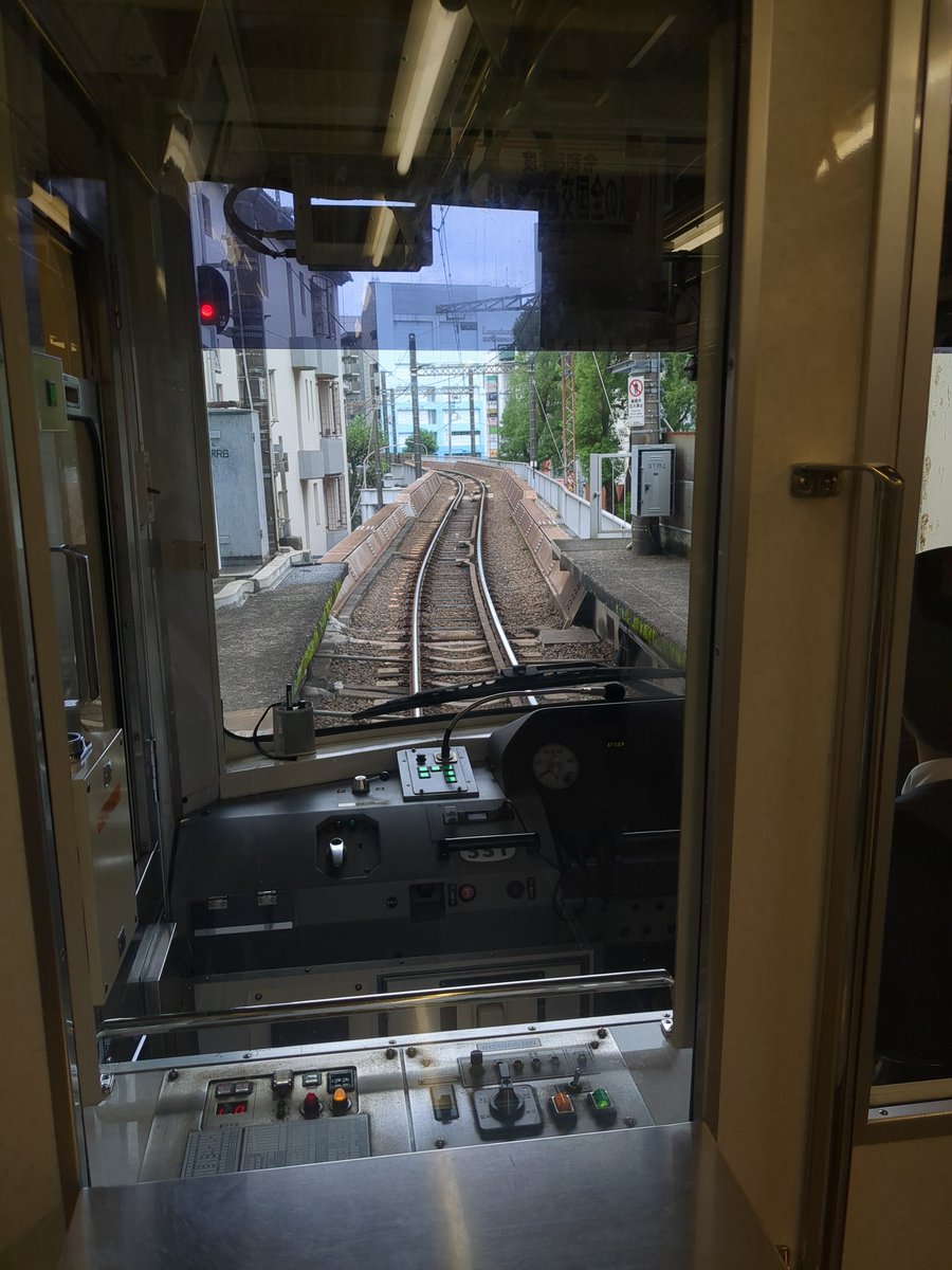 yeah0407's tweet photo. １度やってみたかった、サーフブンガクカマクラ聴きながら江ノ電乗ってきます！🚃 https://t.co/5LEMp5In4L