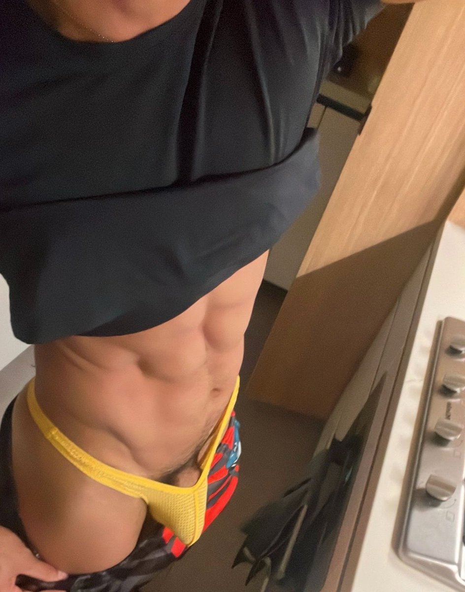 Offleash_'s tweet photo. #gym outfit let’s gooo https://t.co/578bGm5YSg