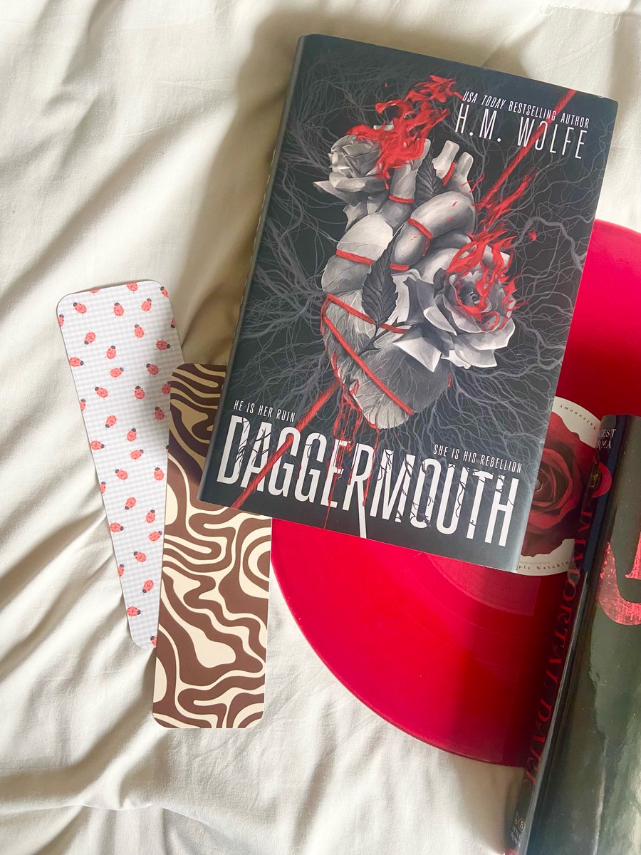 camilathompsone's tweet photo. My Top 2 Reads of the Year (so far)

1. Daggermouth 
2. Immortal Dark 

These books completely consumed me. Both are incredible, filled with morally gray characters you can’t help but relate to and root for. If you haven’t read them, add them to https://t.co/cq58J9URBn