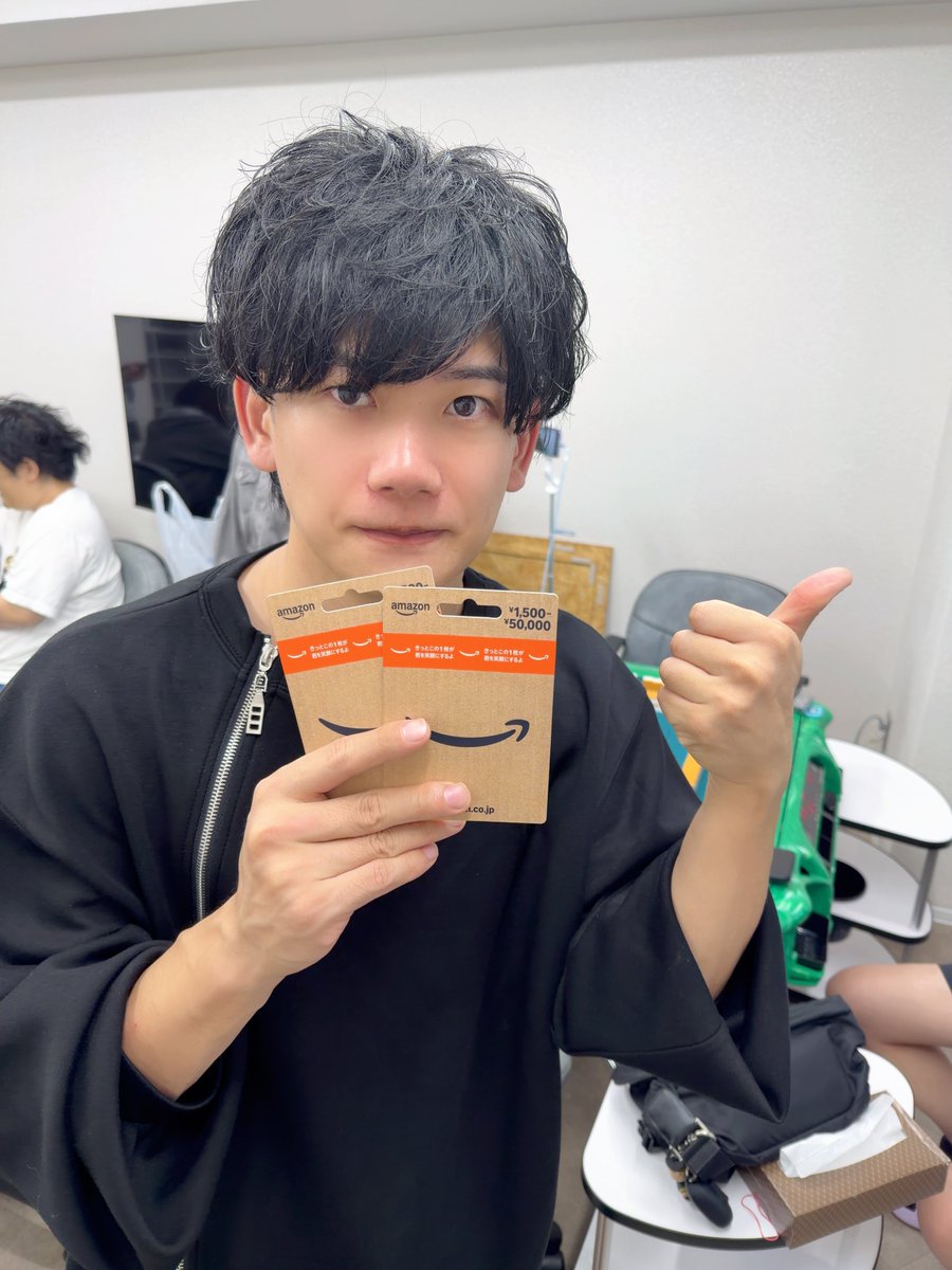 gesgest122's tweet photo. 麻雀大会優勝しました！！！
めちゃくちゃ嬉しい！！！😭 https://t.co/VUnQxdRR2j