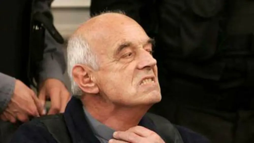hijos_capital's tweet photo. 📣Ningún perdón

Christian Von Wernich, ex capellán de la Policía Bonaerense condenado a prisión perpetua por delitos de lesa humanidad: partícipe necesario de secuestros y tormentos, coautor de homicidios

Pide reunirse con el Papa 
Nosotros seguimos reclamando su expulsión https://t.co/yRgi1vLXGS