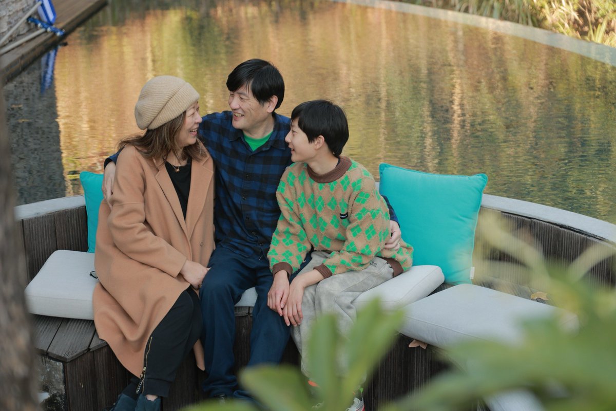 1lomell's tweet photo. [When Liangyi meets Chen Ju—warm moments worth sharing!]， https://t.co/QsZF3xAcLE