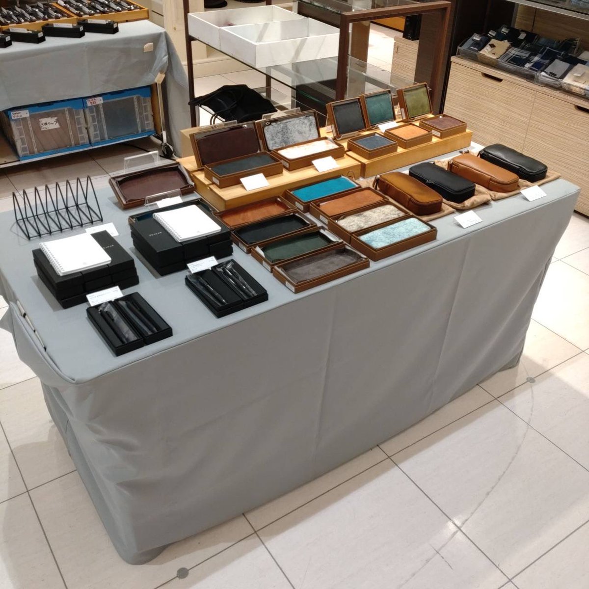 stas_wood_pen's tweet photo. 《✨ウッドペンステーション POP UP 情報✨》
2026年9月26日(土)-9月27日(日)
＜木軸文具 POP UP SHOP at 三越いわき店＞

いよいよ本日から開催されます！
木軸ペン好きにはたまらない2日間、ぜひ会場までお越しくださいませ！

＜ご協力作家・ブランド様＞順不同・敬称略
Craft A (9月26日出品のみ)
工房 楔 (9月27日出品のみ)
クラフト工房Steef＆Co. (両日出店)
SEASAR (両日出品のみ)
野原工芸 (抽選販売/出品のみ)

※※※注意事項※※※
■数量に限りがある商品もございますので、品切れの際はご容赦ください。

■商品のお取り置きやご予約は承っておりません。

■混雑時には入場制限をさせていただく場合がございます。予めご了承ください。

■諸般の事情により、営業日や営業時間が変更または中止になる場合がございます。予めご了承ください。

---------------------------------------
《会場》
〒970-8026
福島県いわき市田町120 2階

《会期》
2026年9月26日(土) 10:00-18:00
2026年9月27日(日) 10:00-17:00

《入場料》
無料
----------------------------------------

#woodpenstation
#ウッドペンステーション