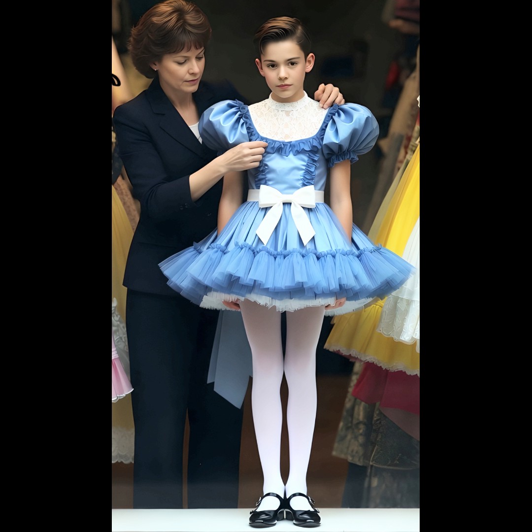 boyZoutfitZ's tweet photo. When your BOY / son wants his first dress

Cuando tu NIÑO / hijo quiere su primer vestido

birthday gift regalo cumpleaños now non binary kids ideas children games today challenge lgbtq ahora tips no binarios hoy juegos retos gay crossdress femboy travesti ladyboy drag queer fun https://t.co/0RuQAGK22M