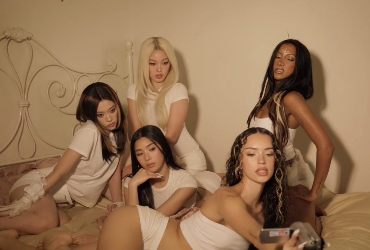KATSEYEBASE's tweet photo. KATSEYE continue to prove that they are the BIGGEST GIRL GROUP this 2026, with some major highlights on Spotify:

— Girl group with the highest number of monthly listeners
— Girl group with the most number of daily streams
— Girl group that occupies all the Top 3 of most streamed albums daily 
— Girl group with highest gained of followers daily
— Only girl group charting on the Daily Top Artists Global chart Top 100
— Only girl group with two songs currently charting on Global Spotify chart
—  Only girl group charting on the Daily Top Music Video Global charts Top 10