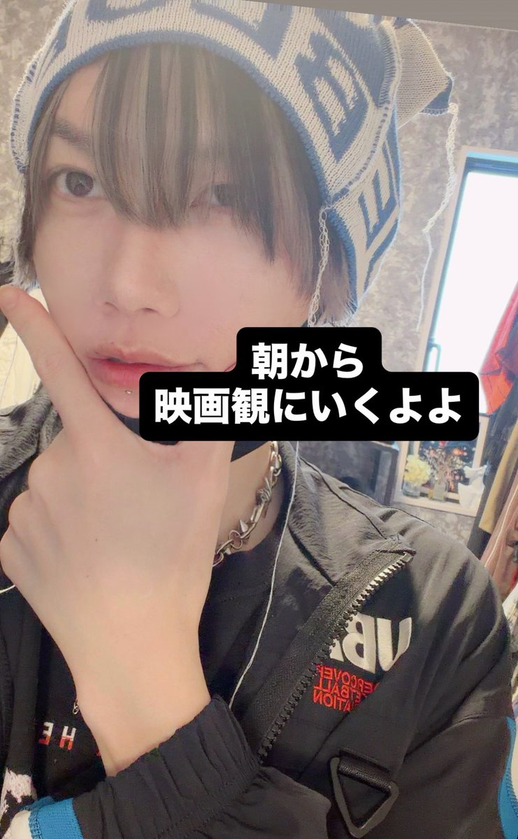 BURU_akubi's tweet photo. 今からエンドゲーム行ってくるよ😈
初めて行く映画館ってモキュモキュするよね https://t.co/rLPvNVHMbg
