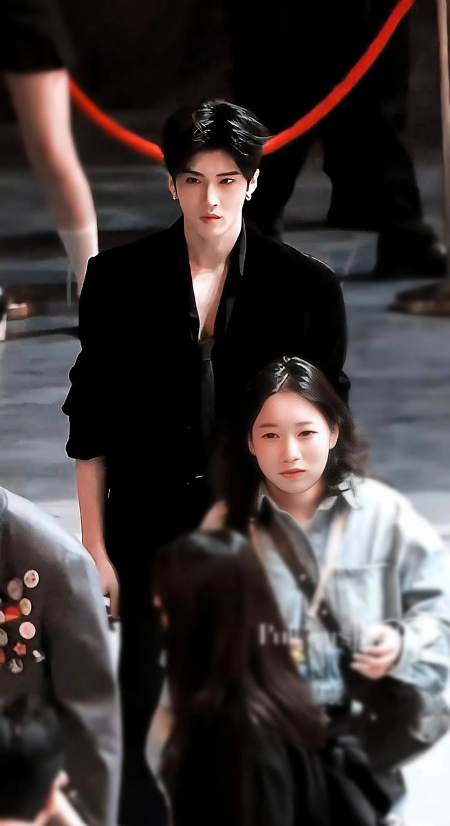 yanan_de_ayi's tweet photo. Not even trying to flex, some main-character energy is just natural! ✨👑 His effortless charm and unreal visuals hit different every single time. He's indeed a natural-born visual star!🔥📸

​#YANAN #闫桉 #WMA2026 https://t.co/qofpfkoHAV