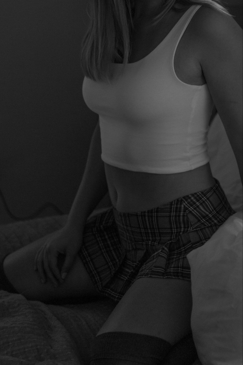 Celestes_Secret's tweet photo. you ever gotten horny looking at your own photo? art!! https://t.co/4CbMJJmjv2