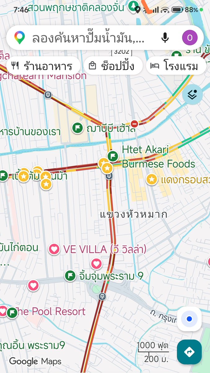 WitchaAct's tweet photo. @MrVop แนะนำนะครับ เนื่องจากระบบแจ้งเตือนภาครัฐช้าไม่ทัน ใครจะขับรถไปเส้นทางไหนให้ดูจาก Google map โดยให้เปิดฟังก์ชั่นรายงานสภาพจราจรไว้ ถ้าเห็นถนนที่เป็นสีแดง(รถติดหยุดนิ่ง)ในเวลาที่ไม่ควรมีรถติด และเส้นสีแดงยาว ๆ ให้สันนิษฐานก่อนว่าตรงนั้นน้ำท่วมอยู่ให้เปลี่ยนไปใช้เส้นทางอื่นแทนครับ https://t.co/eEyTJqTfm0