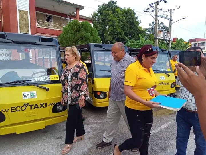 ServiMediCSS's tweet photo. 🛺 Nuevos ecomóviles se incorporan a #SanctiSpíritusEnMarcha para fortalecer el transporte en los municipios Taguasco, Fomento y Jatibonico, acercando servicios y bienestar a nuestra gente.
#CubaVencerá 🇨🇺 https://t.co/SZPv4jU71n