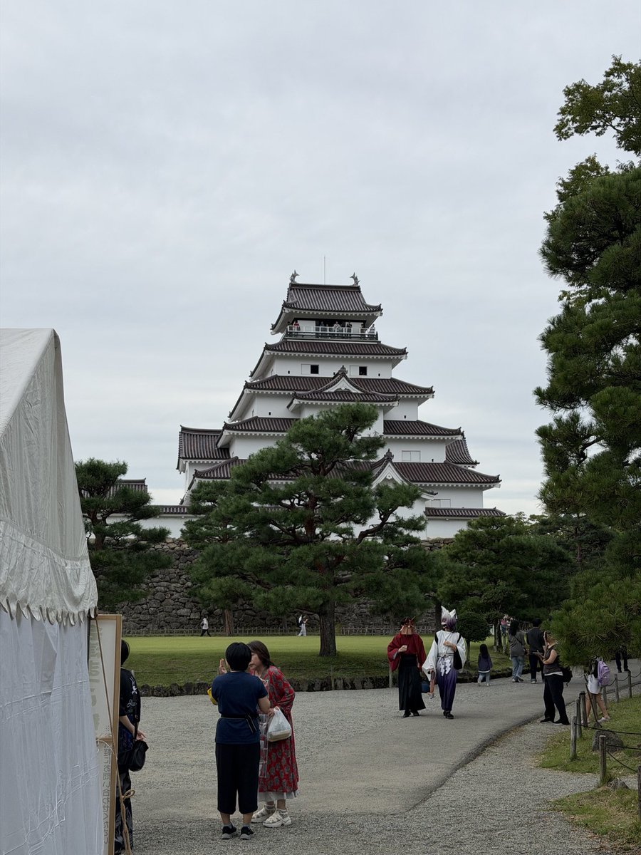 tsunehiro0817's tweet photo. シルバーウィークは実家の福島に帰り、家族で会津へ。鶴ヶ城や福島県立博物館に行き、子供達は大喜び。孫を両親にも会わせられ、少しは親孝行できたかな‥と思う今日この頃。福島県民は皆温かい
#福島県 #会津 #鶴ヶ城 #福島県立博物館 https://t.co/mRRzJZqVfx