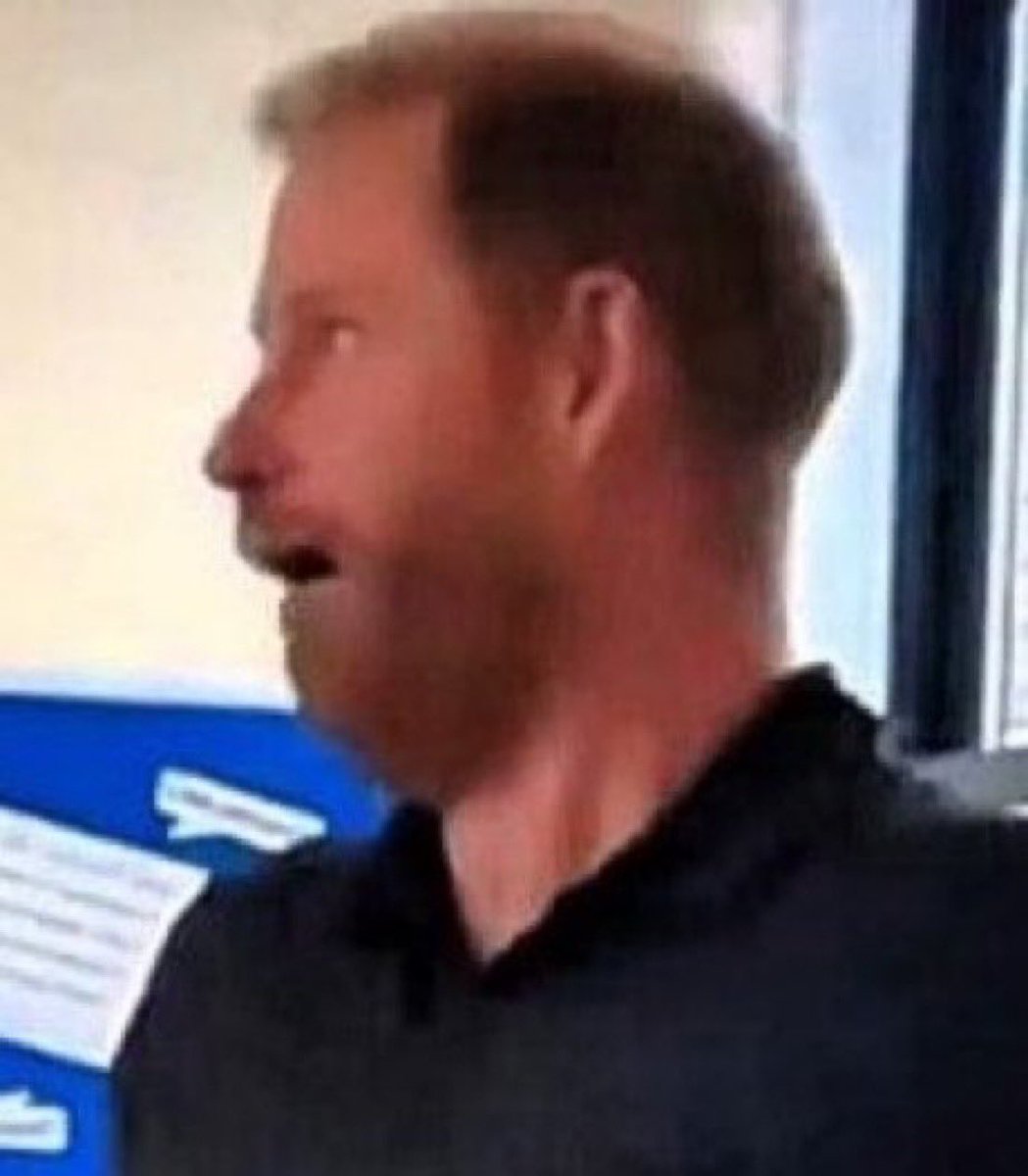 InsightfulWatch's tweet photo. Lady C observes that over the past week:

“We’ve had William, Catherine…the King…and Sophie…showing us how Royals should behave then we’ve had [baboon sound effects] and we don’t even need to mention his name showing us how lunatics behave”. https://t.co/mm79YUt5fC