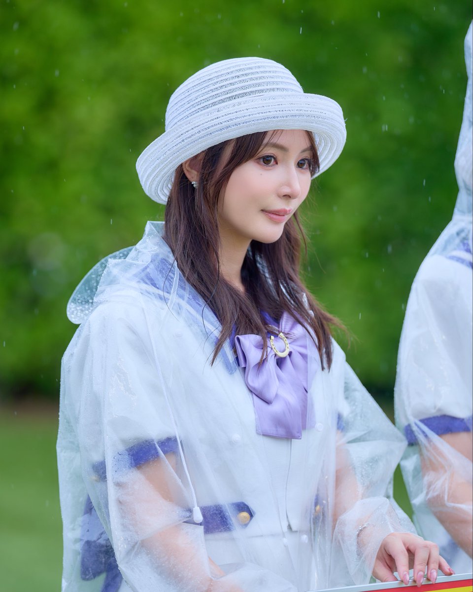 MinamiHimeno000's tweet photo. おはようございます🐴🌧️
本日の中山競馬場のウィナーズレディを担当します🫡
本日もよろしくお願い申し上げます🐴
良い一日になりますように✨🏇
全人馬無事に...✨ https://t.co/hhqrqPTJ4y