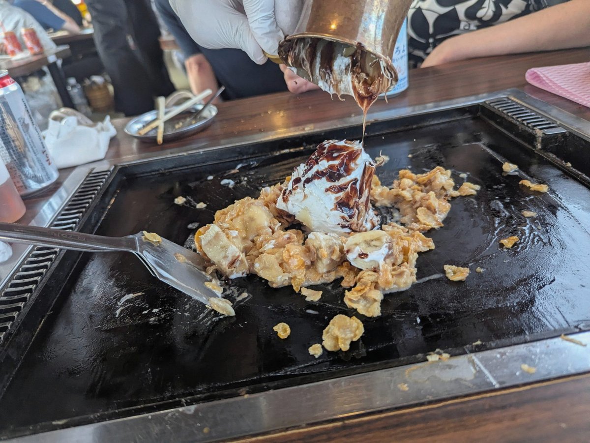 lungindy's tweet photo. 明日めちゃくちゃ早起き(当社比)なのに頭痛酷すぎて眠れない
やばい
とりあえず布団に潜り込んでる
はよ寝てしまいたい https://t.co/wrLRIAP0Uo