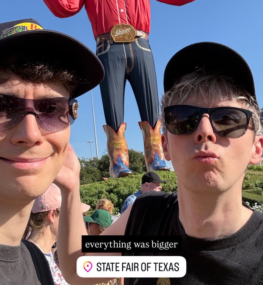 edensnotonfire's tweet photo. dan and phil being in texas feels like this https://t.co/EDv9sxZ8um