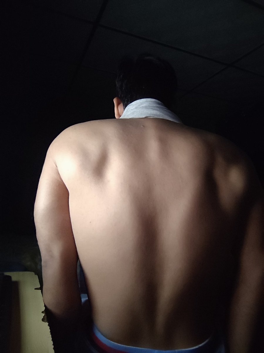 alerodriguezczz's tweet photo. forward backward
#muscle #fit https://t.co/neZoerDGRO