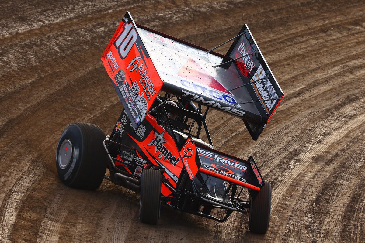 HighLimitRacing's tweet photo. 🏁 @RyanTimms_5T 𝗪𝗜𝗡𝗦 @TJForged Heat 1 from 4th &amp; secures pole of the Dash! @BradyBacon (2nd) will go to redraw.

Transferring to @EldoraSpeedway A-Main:
3rd @KaseyKahne
4th @Justin_Peck5
5th @DannySamsIII1 

To B — Thorson, Henry, Gennetten, Shaffer, Cling https://t.co/lqoJ0Glzcv