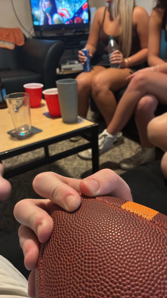Randy_Barrett11's tweet photo. Not sure how to talk to #women so I’m practicing #ballsecurity https://t.co/NgBOhp8n9E