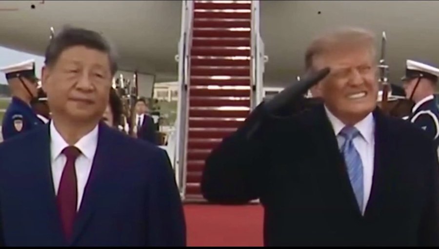 haikeidesuze's tweet photo. トランプが不意打ち食らってて草
ホントに映像見てんのか？ｗ https://t.co/AmlBYNhs6W