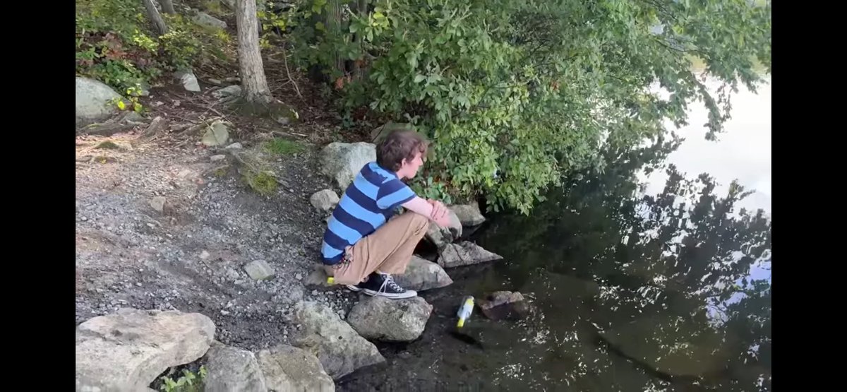 1theanths's tweet photo. the parallels bro https://t.co/qI2XLGCdnG
