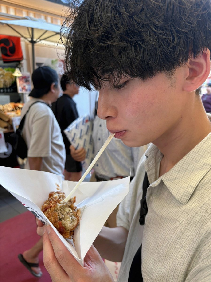 ELBRINC504's tweet photo. 転生単発、2連祭り😩
金が溶けてゆく https://t.co/kmkELdgBPA