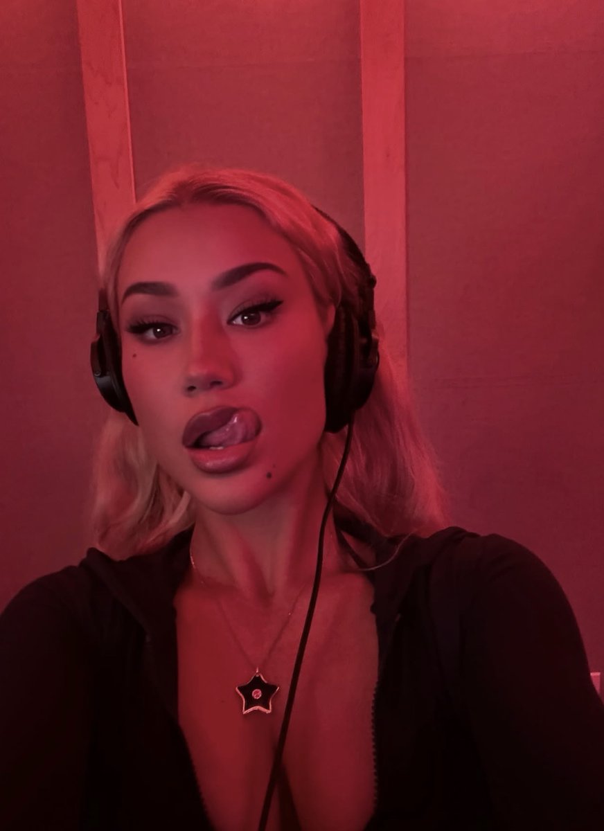 Genius's tweet photo. iggy azalea says she’s back in the studio 👀 in a new instagram post, she shared that after spending time away from the industry she began recording again: “i drove home really fucking happy that day”

who is ready for some new iggy? https://t.co/sYfaczel7f