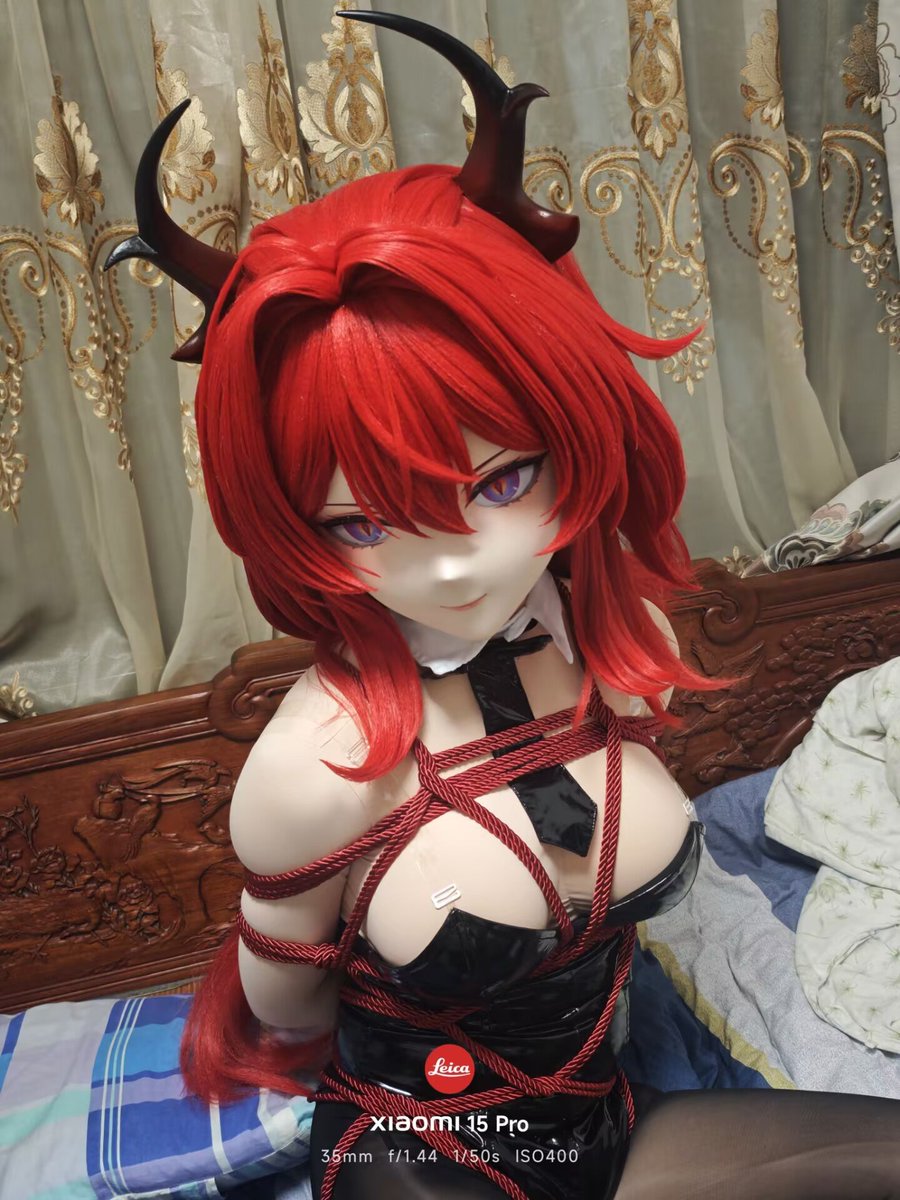 bbbbaifeng's tweet photo. 中秋快乐，把自己绑成礼物送给你，喜欢吗？

📷： 洋洋洋

#kigurumi #明日方舟终末地 #莱万汀 #kig https://t.co/HAg3lJkK3C