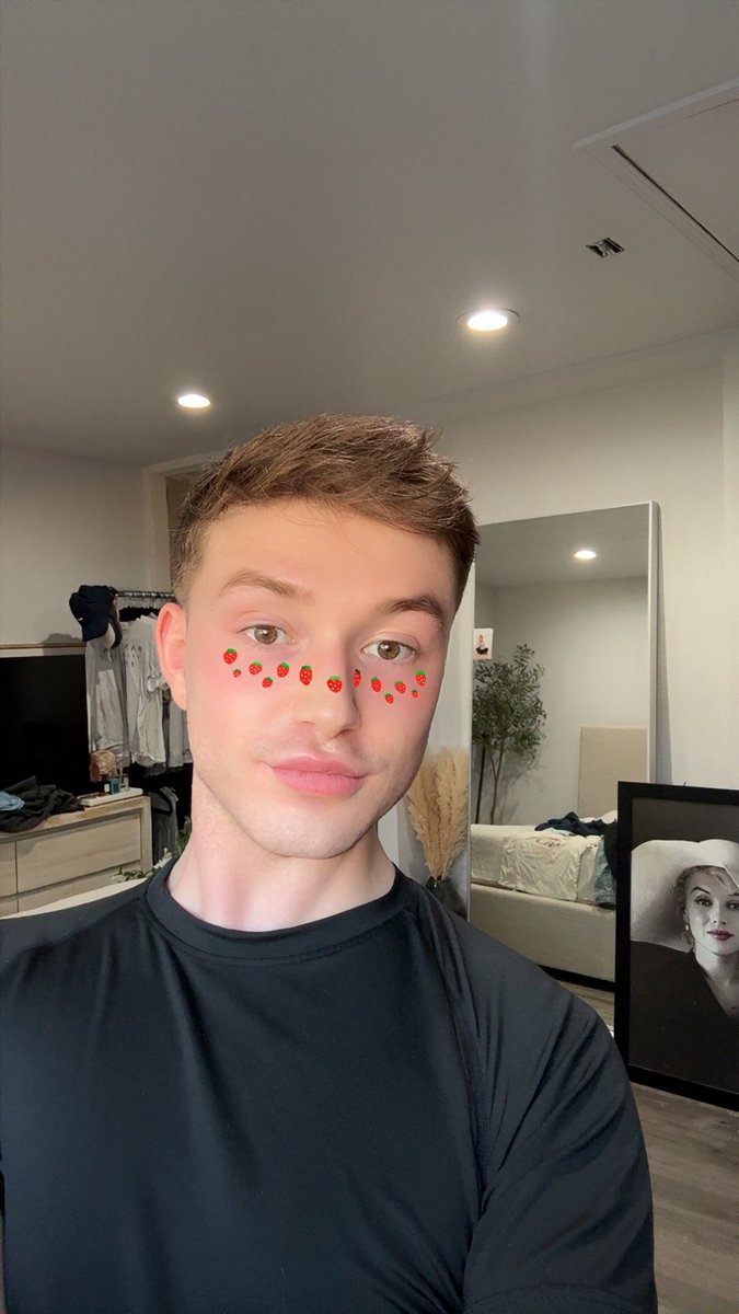 Bryton_Tyler's tweet photo. hiii 🤭 https://t.co/M86JE9NQv9