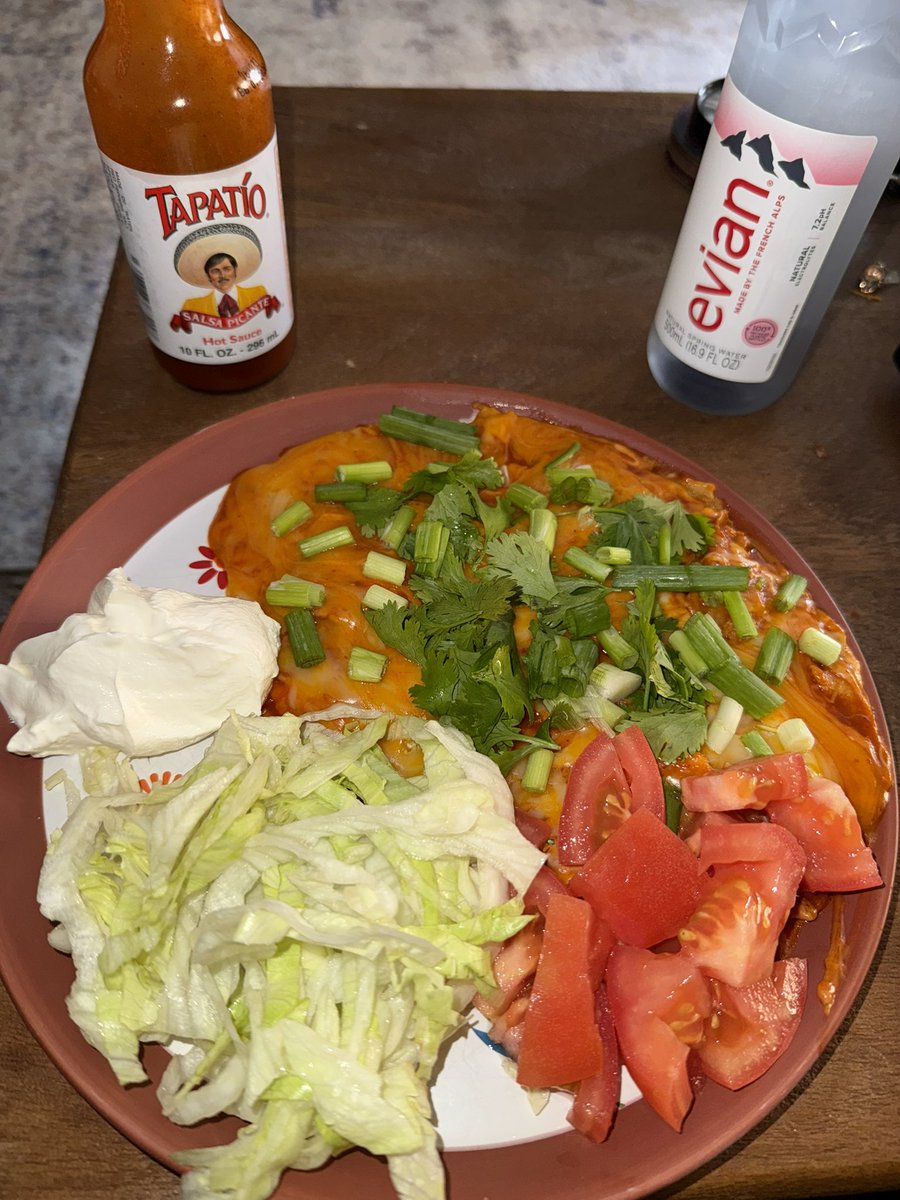 DanielV5454's tweet photo. ALL NEW #OnPatrolLive STARTS NOW on @ReelzChannel @REELZPlus going to be another EPIC night of police action stay safe everyone 🙏🏻 here’s my #OpLive dinner cheese enchiladas 😋 #OpLiveNation #OnPatrol #OpNation @OfficialOPLive https://t.co/Io3MYqcMwI