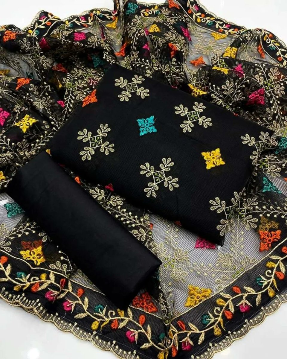 vicneto13's tweet photo. New arrival: 3-piece lawn dress with all-over embroidered shirt, Tarozar lawn trousers, and chiffon dupatta featuring full jaal phulkari embroidery on all 4 sides. Price: 3150/ https://t.co/MRNncRtP4p