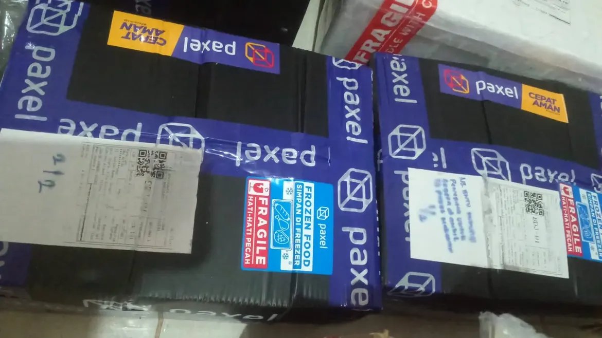 ironskuter's tweet photo. @paxelcoofficial Kayaknya jawabannya STICKER LABEL PAKET, karena ada gambar yg berfungsi sebagai penanda dan biasanya menempel di paket

jawab juga gaes @dhilandhava @RihanaPutr80496 @mofahruzein https://t.co/4TBLDhj3hl