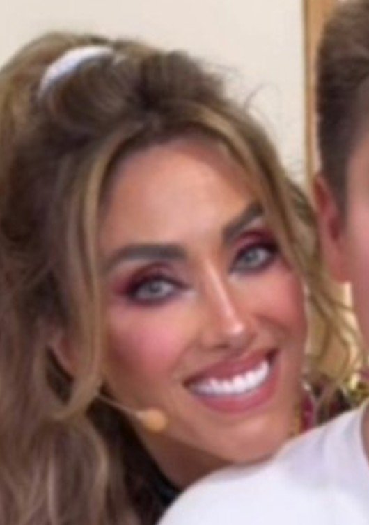 magramassafera's tweet photo. @buteranahi Kkkkkkkkkkkkkkkkkkkkkkkkkkkkkkkkkkkkkkkkkkkkkkkkkkkkkkkkkkkkkkkkkkkkkkkkkkkkkkkkkkkkkkkkkkkkkkkk "tão linda" scrr https://t.co/YCAndUwfsG