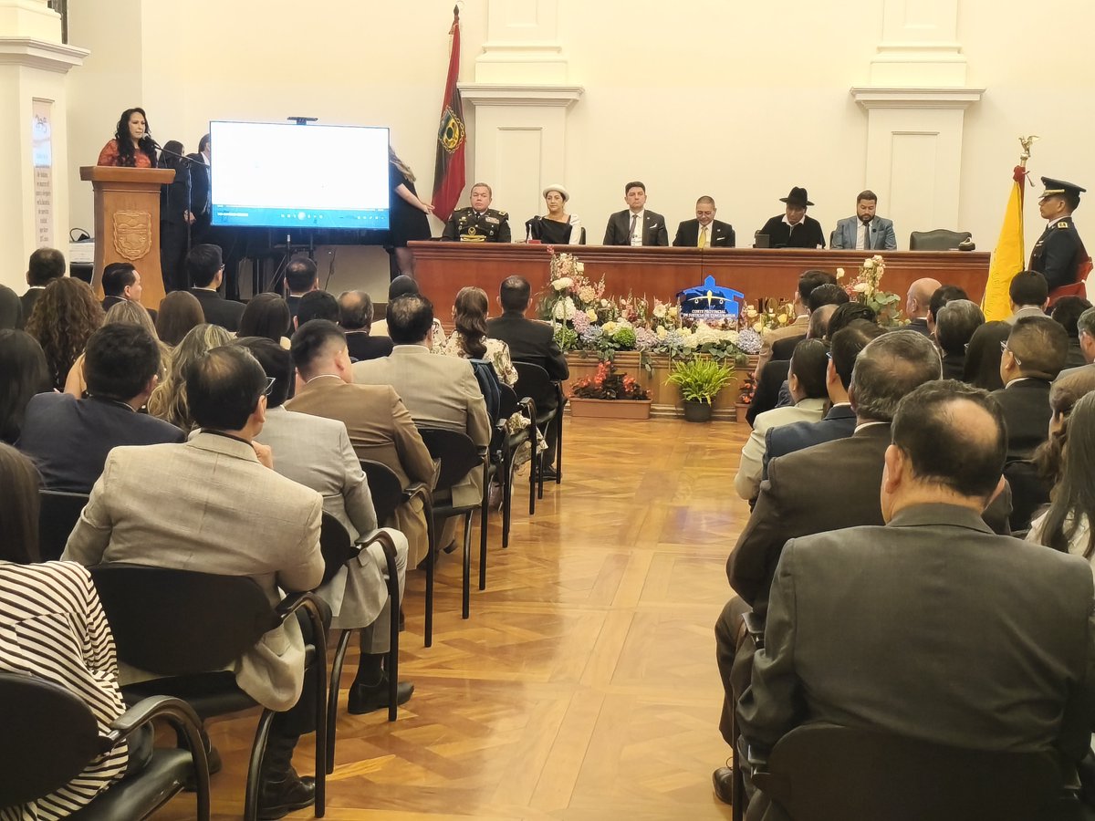 CorteTungurahua's tweet photo. ¡105 años administrando justicia en Tungurahua!

En el salón de la ciudad se desarrolló la Sesión Solemne, en conmemoración de los 105 años de creación de la @CorteTungurahua. El Dr. @IvnGarzn1, Presidente de la institución, presidió el evento. https://t.co/xQnGE7mLks
