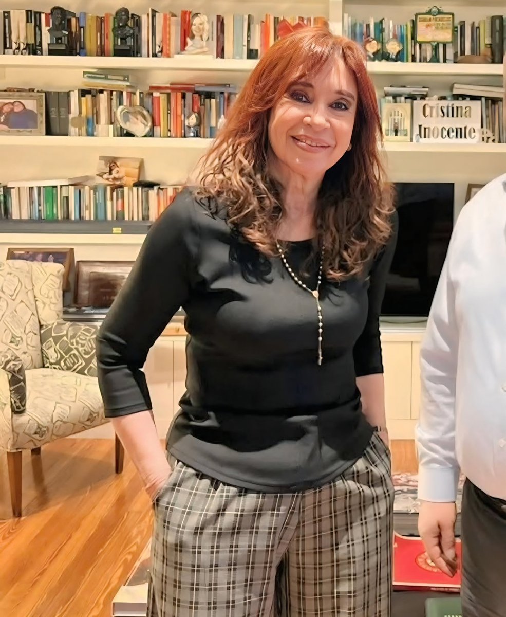 Moskou_K's tweet photo. La Jefa de Movimiento Nacional Justicialista 🫡
Cristina Libre y Presidenta ❤️🇦🇷 https://t.co/eKgUjKb4o7