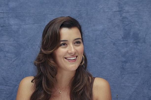 cotedepablo092's tweet photo. There’s something timeless about her. Poise, passion, and a little mystery. #Tesla #ElectricCars #DriveTheFuture #tesla #elon #elonmusk #x #invest #spacex #cotedepablo #actress #usa #singer https://t.co/anlYyQ4txJ