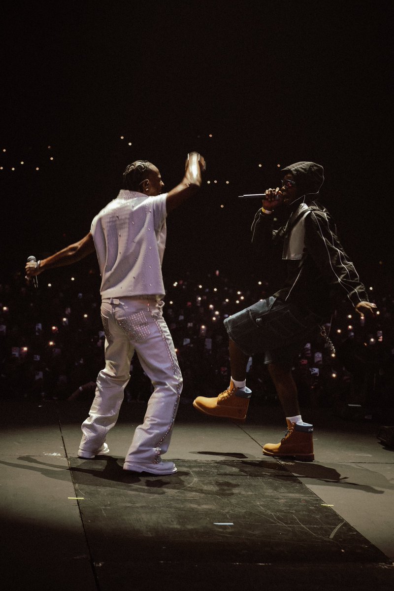 BlaqBonez's tweet photo. we must sing as one https://t.co/uEuMFgZQAS