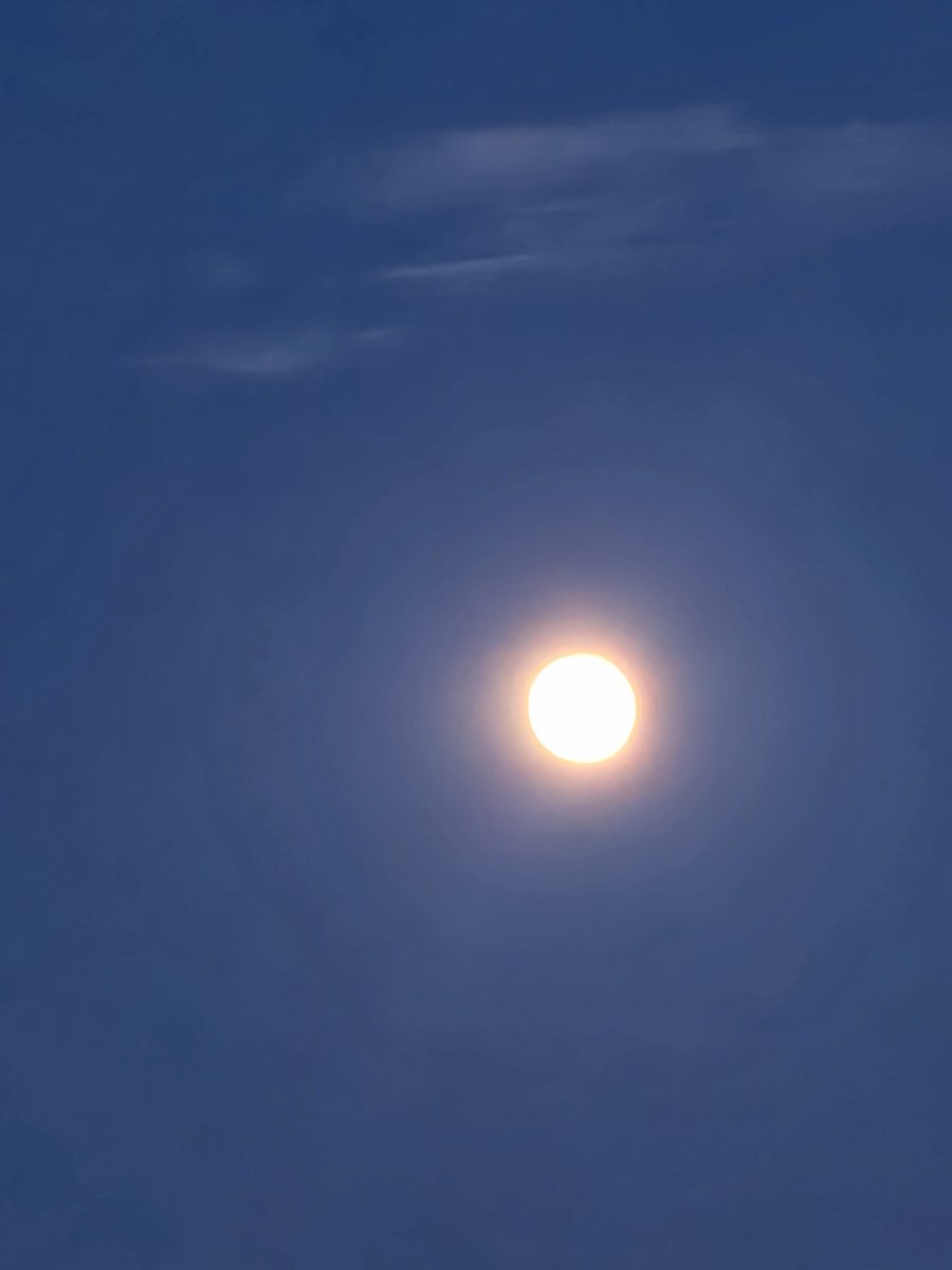 Mechanic429's tweet photo. 🇺🇸  TX Night ✨️🌙 y'all

Don't forget to take a moment &amp; embrace that full moon wherever you are tonight ✨️  

Jackson's latest 🎵 release 🎤 https://t.co/HvJTJJKJ1M 🎶  Fittin' for this full moon 🌕 🐺 🔥 https://t.co/cNMU75mXOb