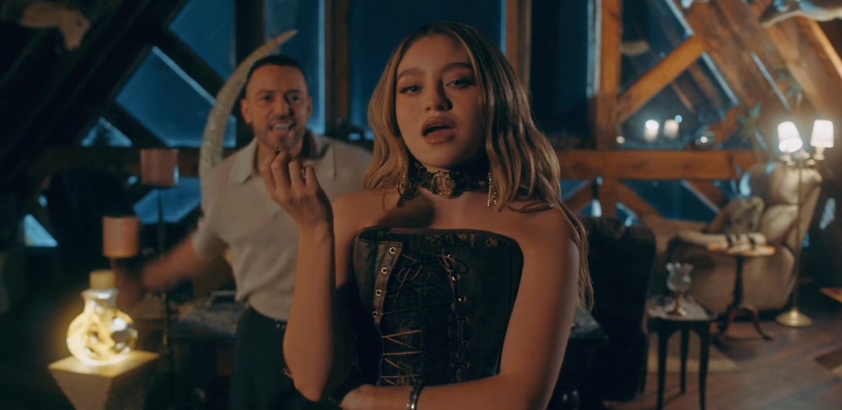 QGdaSevilla's tweet photo. Karol Sevilla visual | El Juego

yt:https://t.co/hmdycuocfz

spotify:https://t.co/tpGe28fAtC https://t.co/zhfrwGEfUd