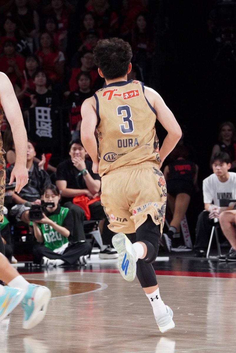 kings_a_st's tweet photo. 開幕戦が初今季キングスだったので
自軍な大浦さん初めましてで、
勝手にあんまり感情を表に出さない人だと思ってたけど、試合中めちゃめちゃ
周りに声かけててえっ🥲👼✨
ってなった！！🙂‍↕️🙂‍↕️🙂‍↕️🙂‍↕️🙂‍↕️
#大浦颯太 https://t.co/l0ugATXX7T