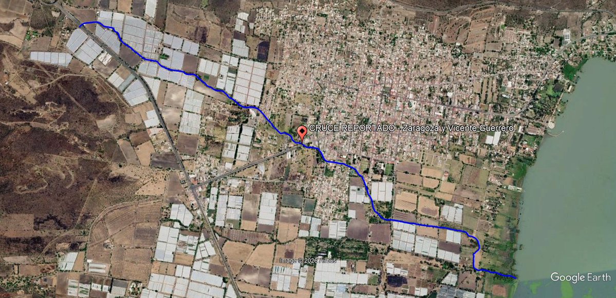 JSTapetillo's tweet photo. Jocotepec: reportan descarga de aguas residuales a un arroyo que termina en el Lago de Chapala. El citado arroyo corre de poniente a oriente y cruza zona agrícola (berries) y urbana. https://t.co/Q2a5NHrVAe