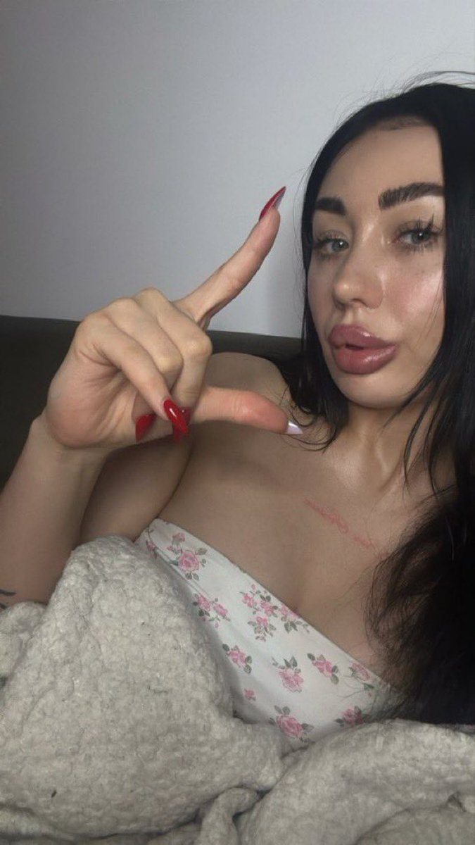 DrainssMistress's tweet photo. Approach for sessions now Birmingham subs 😈

Findom Femdom finsub paypig cuckold humanatm walletsub sph https://t.co/OQVwG144Ul